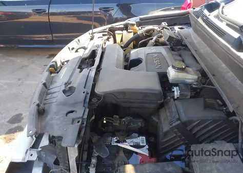 2019 Nissan Pathfinder Sv z USA, uszkodzony, nr VIN 5N1DR2MM2KC580803